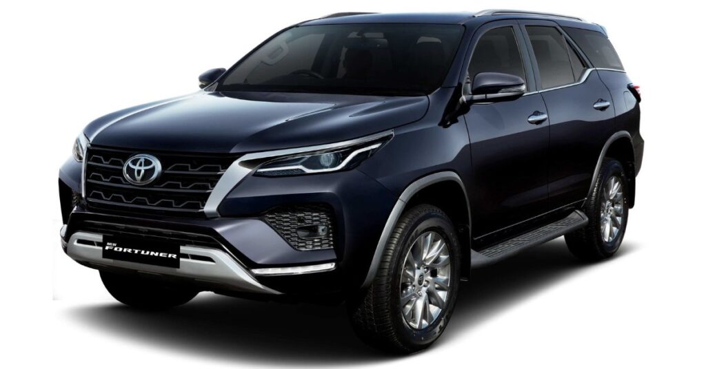 Side view Toyota Fortuner, stylish & robust