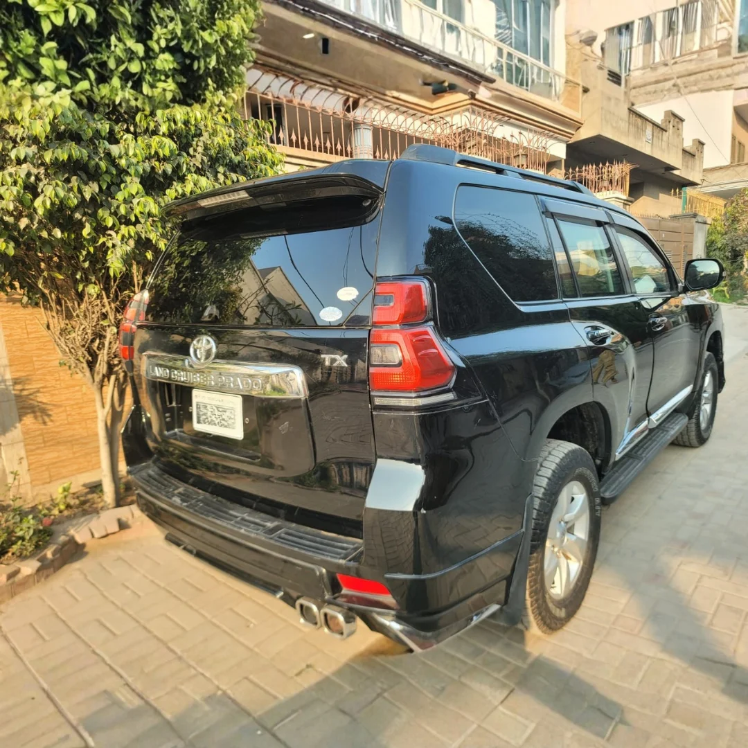 Rent a Car near Lahore