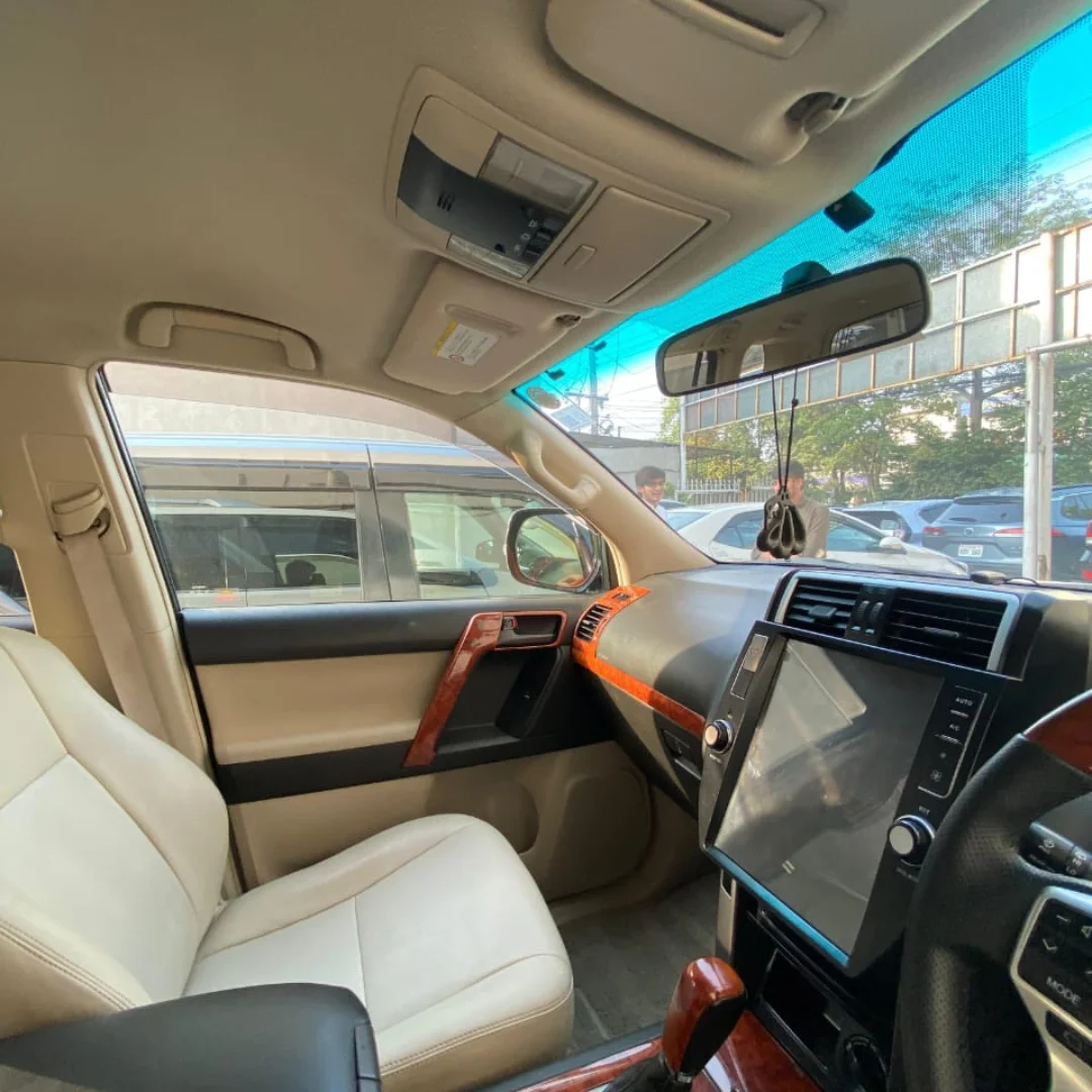 rent a car in lahore