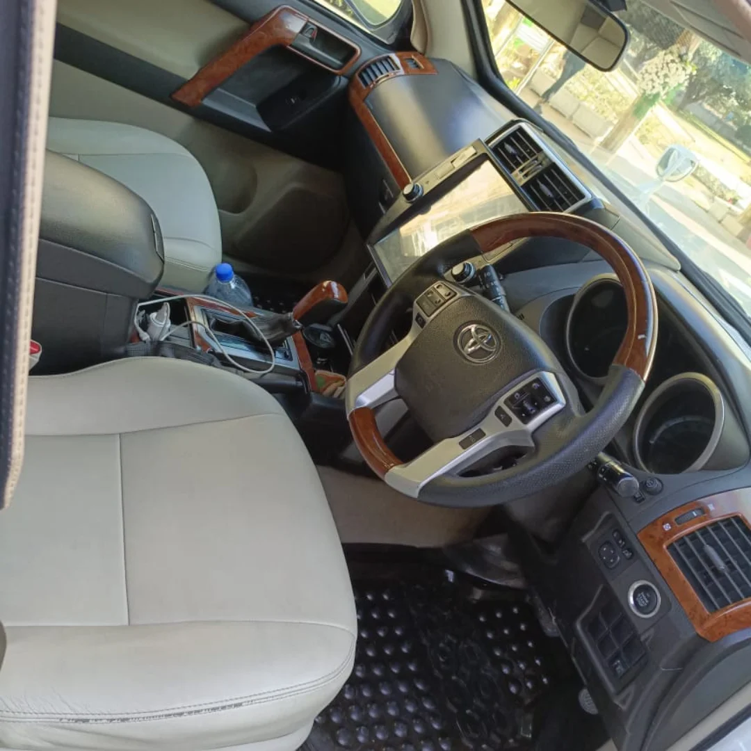 rent a car in lahore